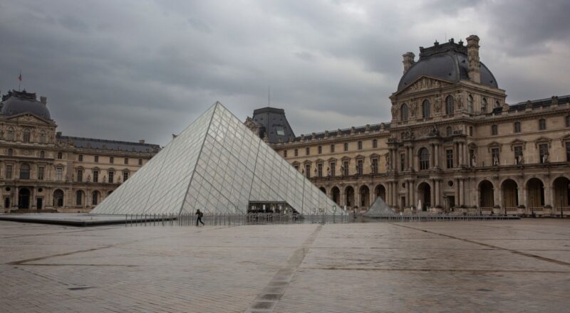 8 Paris Mornings Before the Queues Form